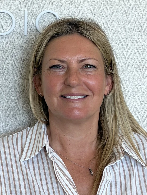 Jo, Beauty Therapist